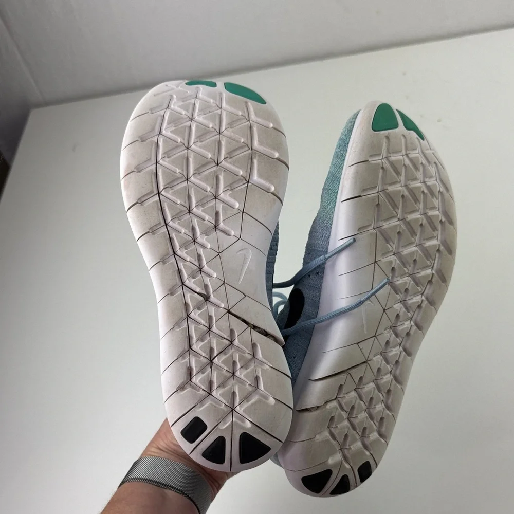 Nike Women's Aqua and Black Athletic Shoes - Picture 6 of 10